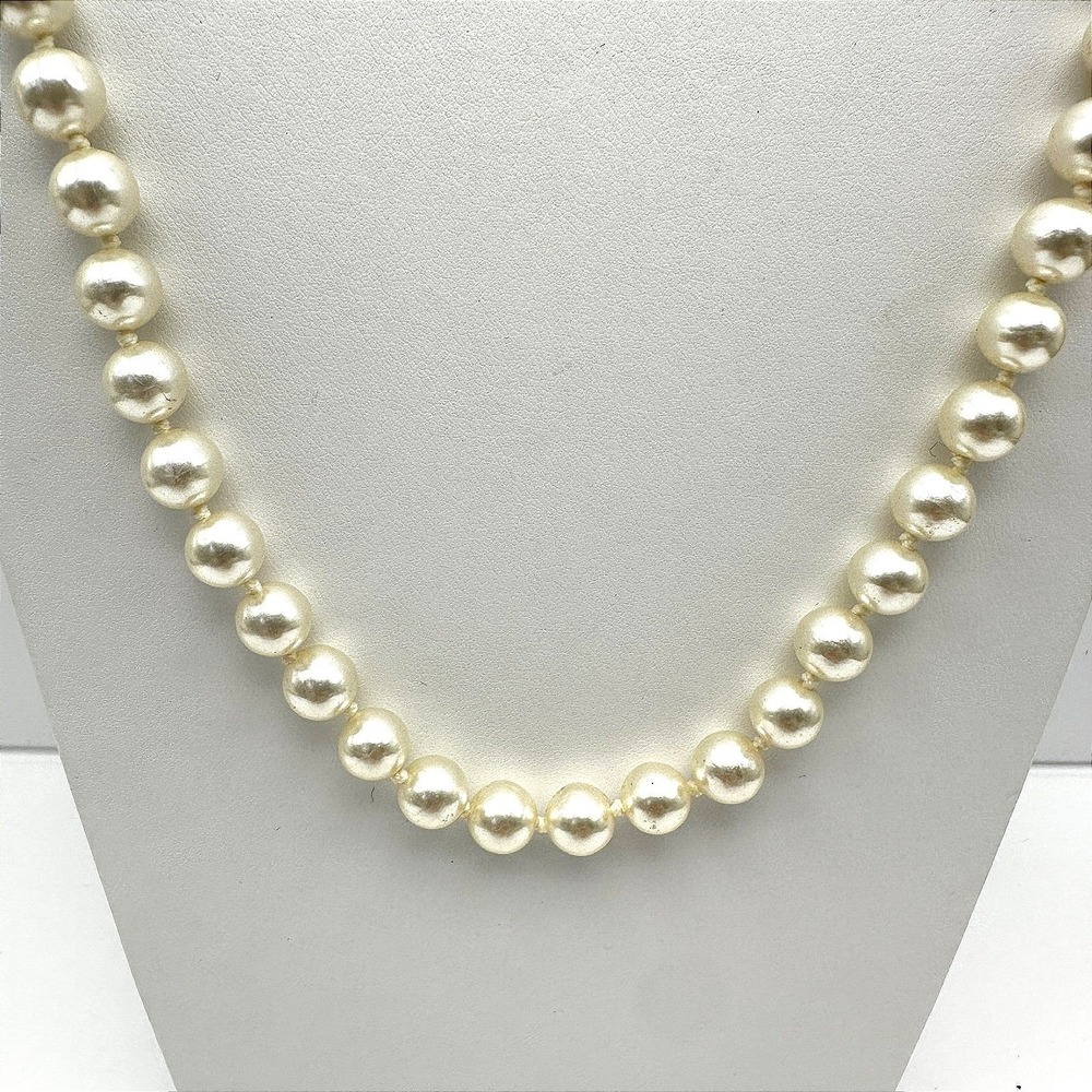 Unbranded Faux Pearl Necklace 90s Women 23in White Excellent Beaded Strand